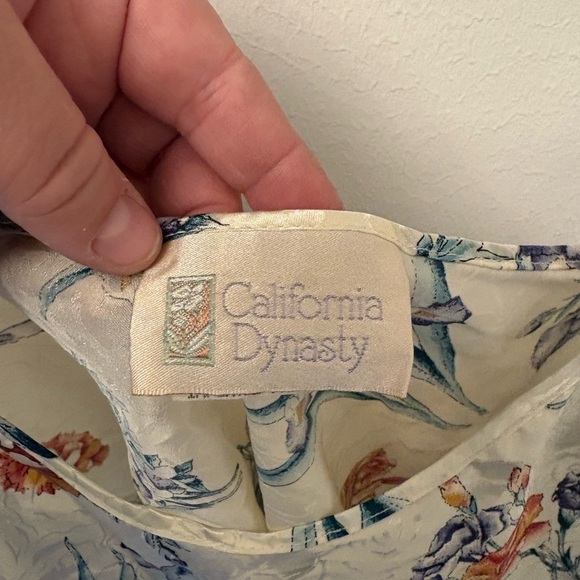 Vintage Floral Camisole in Cream and Multicolor - Picture 3 of 6